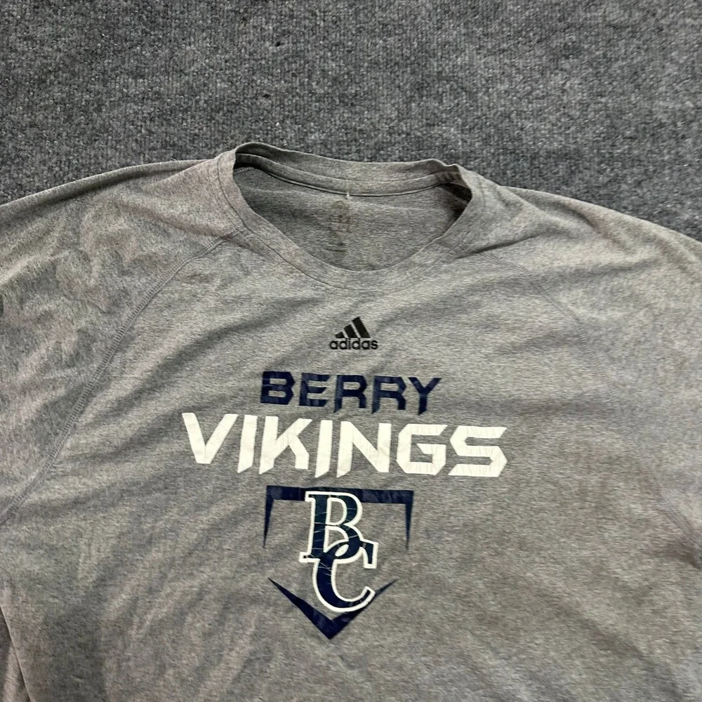 Adidas T-Shirt Mens Size XL Gray Berry Vikings Athletic Gym Performance Raglan